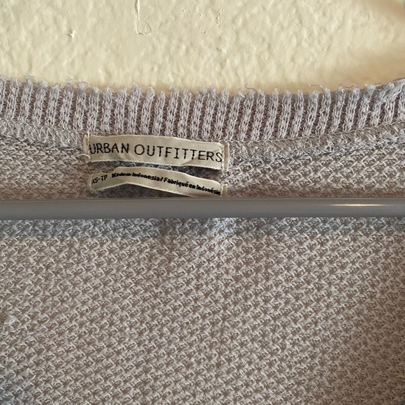 Urban Outfitters Gray Cardigan - Picture 2 of 5